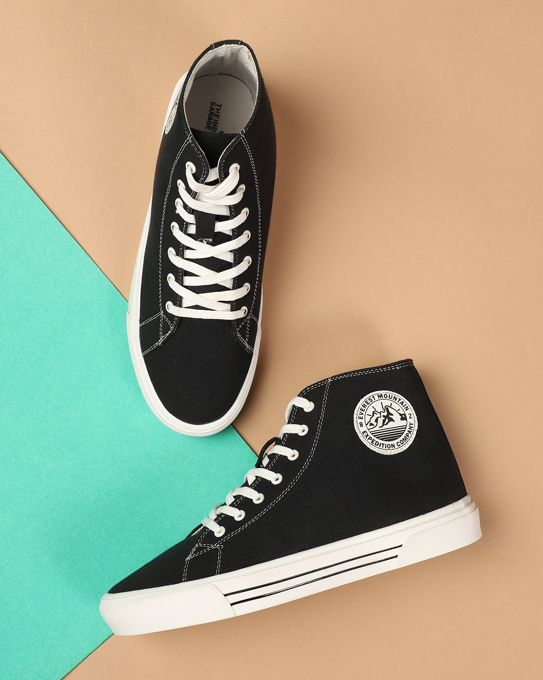 Black Lace-Ups Sneakers - 6 Black