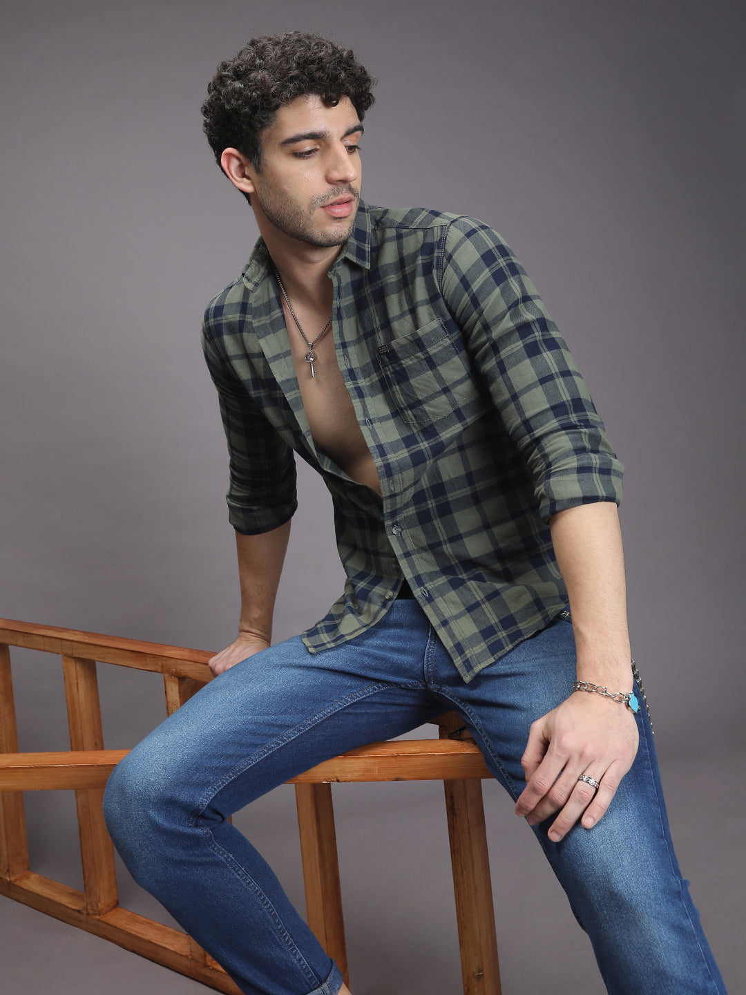 Olive Checks Shirt - L Olive