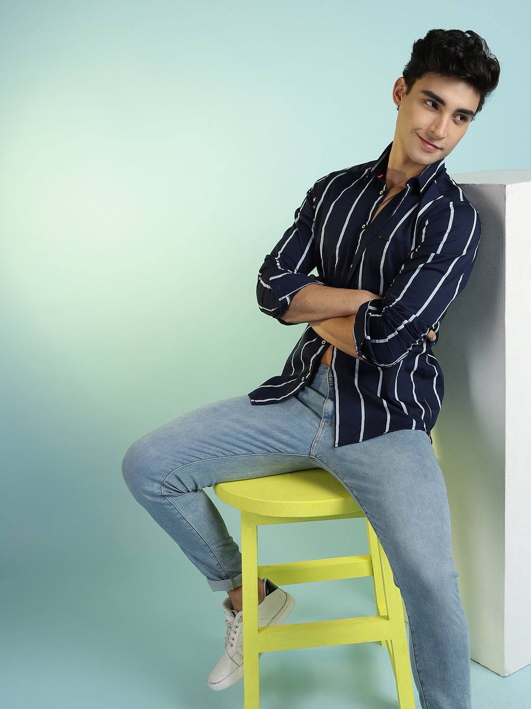 Navy Blue Abstract Printed Shirt - L Blue