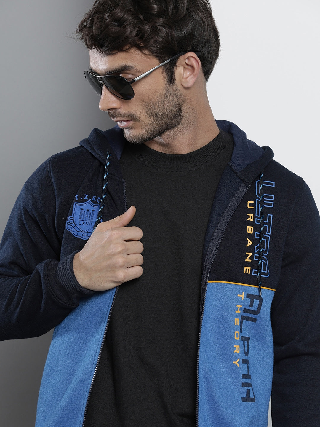 Navy Blue Colourblocked SweatShirt - S Blue