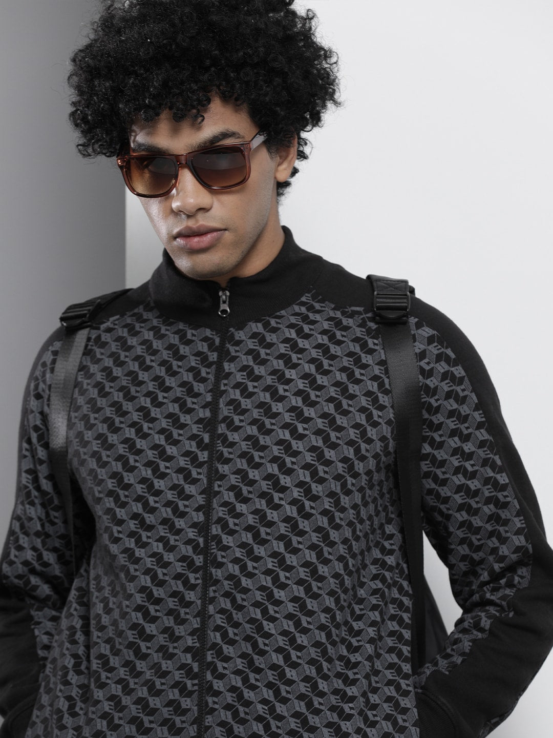 Black Abstract Printed SweatShirt - L Black